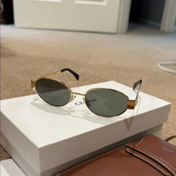 Celine Sunglasses with Brown Case - Picture 3 of 9
